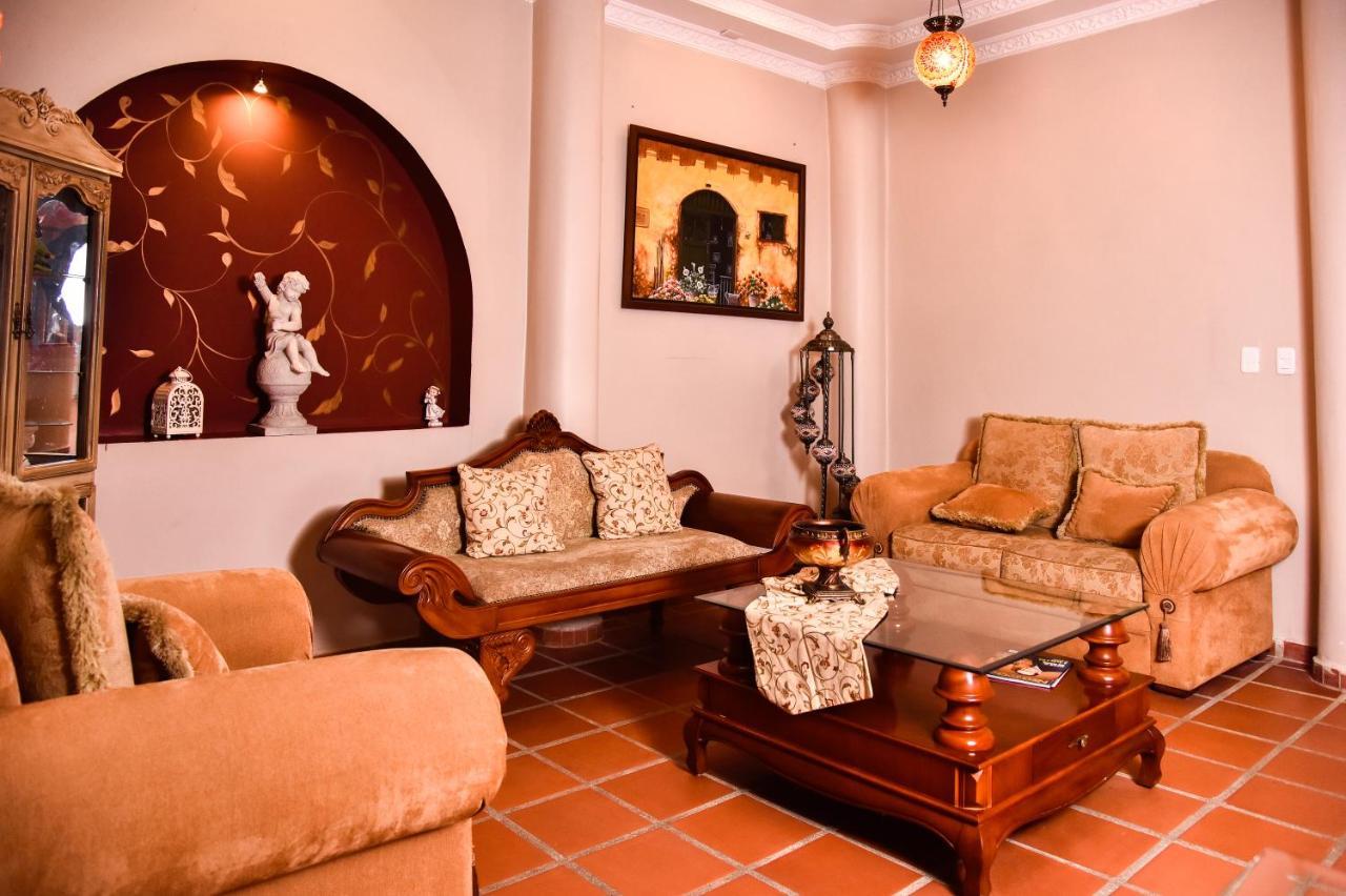 Hotel Boutique Casa Ruth En 昆卡 外观 照片